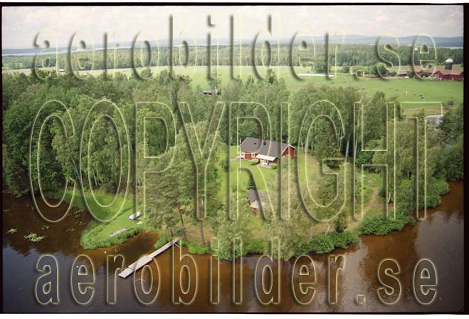 FFF 98-8907, #6. FFF 98-8907_0006 (Uppges vid kontakt med Svenska Aero-Bilder AB)